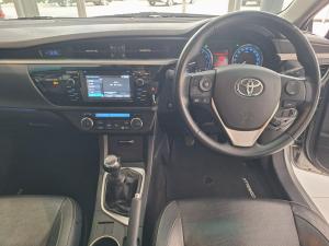 Toyota Corolla 1.8 Exclusive - Image 8