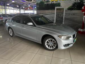BMW 3 Series 320i - Image 1