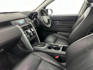 Land Rover Discovery Sport 2.0i4 D Pure - Image 12