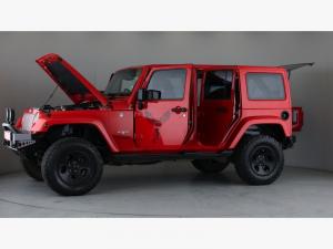 Jeep Wrangler Unlimited 3.6L Sahara - Image 13