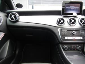 Mercedes-Benz GLA 200 - Image 2