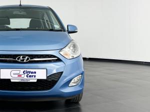 Hyundai i10 1.1 GLS/MOTION - Image 4