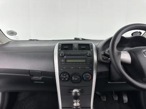 Toyota Corolla 1.6 Professional - Image 11