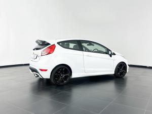 Ford Fiesta ST 1.6 Ecoboost Gdti - Image 4