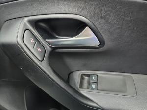 Volkswagen Polo Vivo hatch 1.4 Comfortline - Image 10