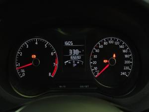 Volkswagen Polo Vivo 1.6 Highline - Image 7