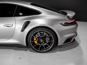 Porsche 911 turbo S coupe - Image 14