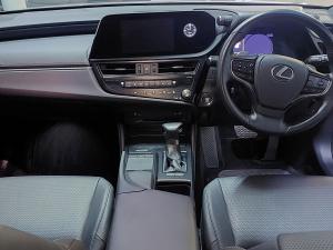 Lexus ES 250 EX - Image 14