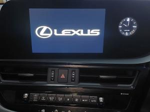 Lexus ES 250 EX - Image 17