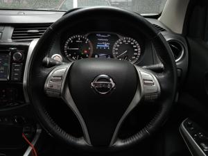 Nissan Navara 2.3D double cab 4x4 Stealth auto - Image 8