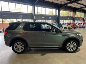 Land Rover Discovery Sport 2.0D HSE Luxury - Image 4