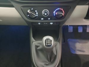 Hyundai Grand i10 1.2 Fluid sedan manual - Image 2