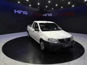 2017 Nissan NP200 1.6i safety pack (aircon)
