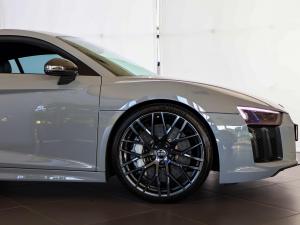 Audi R8 coupe V10 plus quattro - Image 7