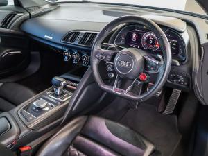Audi R8 coupe V10 plus quattro - Image 9