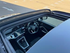 Audi Q3 35 Tfsi Stronic Black Edition - Image 10