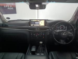 Lexus LX 450d - Image 9