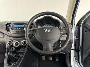 Hyundai i10 1.25 GLS/FLUID - Image 10