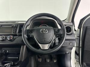 Toyota RAV4 2.0 GX - Image 8