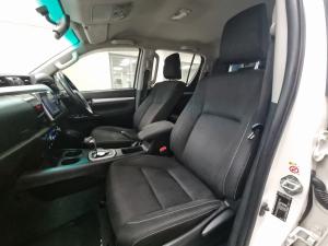 Toyota Hilux 2.8GD-6 double cab Raider auto - Image 7