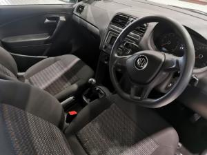 Volkswagen Polo sedan 1.4 Trendline - Image 2