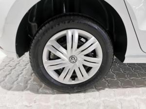 Volkswagen Polo sedan 1.4 Trendline - Image 9