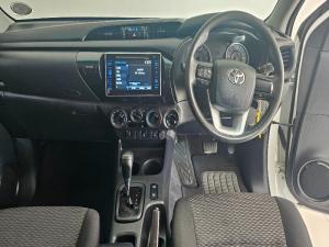 Toyota Hilux 2.4 GD-6 SRX 4X4 automaticD/C - Image 6
