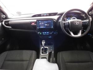 Toyota Hilux 2.8 GD-6 Raider 4X4 automaticD/C - Image 2