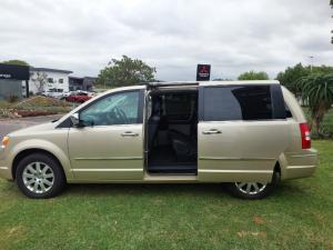 Chrysler Grand Voyager 3.8 Limited automatic - Image 10