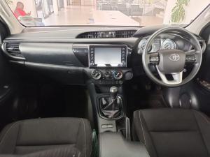 Toyota Hilux 2.4GD-6 double cab Raider manual - Image 6