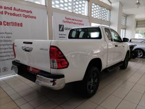 Toyota Hilux 2.4 GD-6 RB RaiderE/CAB - Image 2