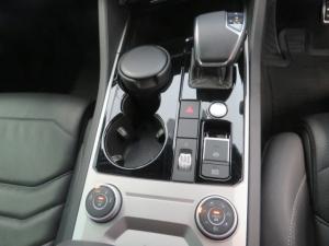 Volkswagen Touareg 3.0 TDI V6 Executive - Image 14