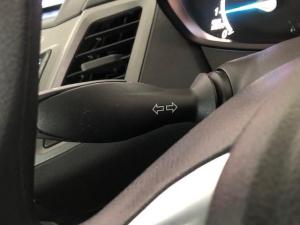 Ford Fiesta 5-door 1.4 Ambiente - Image 11