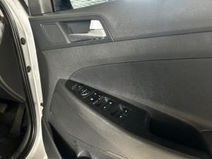 Hyundai Tucson 1.6 Turbo Executive - Image 10
