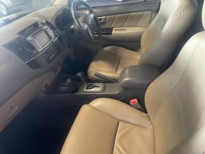 Toyota Fortuner 3.0D-4D 4X4 automatic - Image 6