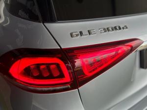 Mercedes-Benz GLE 300d 4MATIC - Image 15