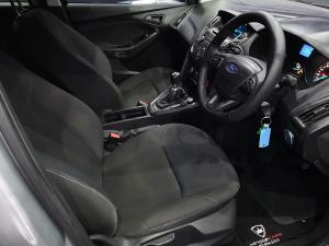 Ford Focus sedan 1.0T Ambiente - Image 9
