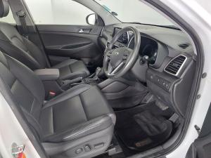 Hyundai Tucson 2.0CRDi Elite - Image 12
