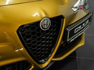 Alfa Romeo Giulia 2.0T Veloce - Image 5