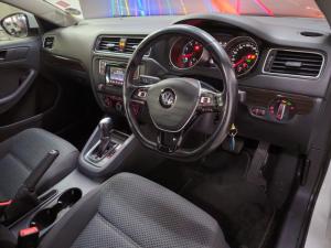 Volkswagen Jetta 1.4TSI Comfortline auto - Image 4
