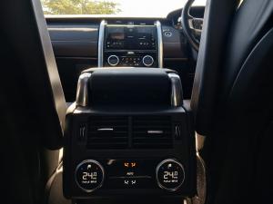 Land Rover Discovery D300 Dynamic HSE - Image 12