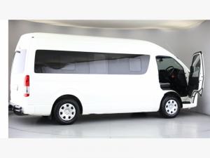 Toyota Hiace 2.5D-4D bus 14-seater GL - Image 17