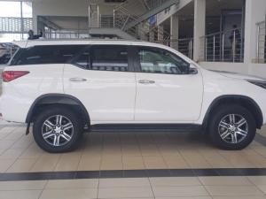 Toyota Fortuner 2.4GD-6 4x4 - Image 3