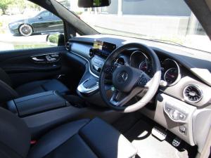 Mercedes-Benz V300d Executive - Image 6