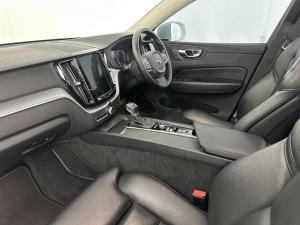Volvo XC60 D4 Momentum Geartronic AWD - Image 8