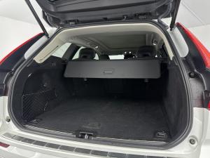 Volvo XC60 D4 Momentum Geartronic AWD - Image 9