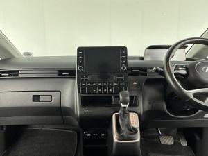 Hyundai Staria 2.2D Executive automatic - Image 11