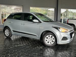 Hyundai i20 1.4 Motion auto - Image 1