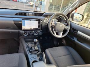 Toyota Hilux 2.4GD-6 single cab Raider manual - Image 6