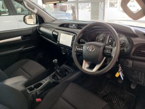 Toyota Hilux 2.4GD-6 Xtra cab Raider manual - Image 6